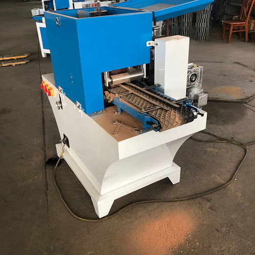 禮縣木工新款四面砂光機廠 堅持客戶至上，引領(lǐng)建筑機械新潮流